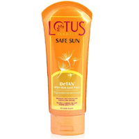 Lotus De-Tan After-Sun Face Pack